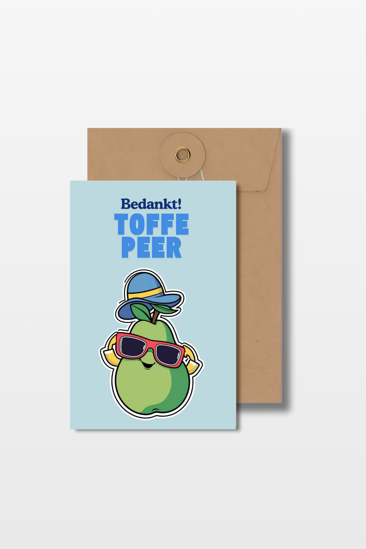 Bedankkaart met een peer met een hoedje en een zonnebril en de tekst 'Bedankt Toffe peer!' met een bruine envelop